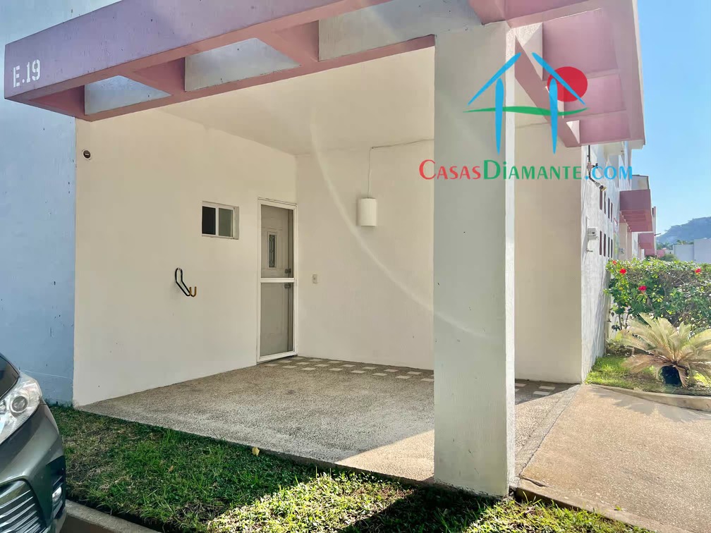Residencial Diamante E 19 - Estacionamiento 1